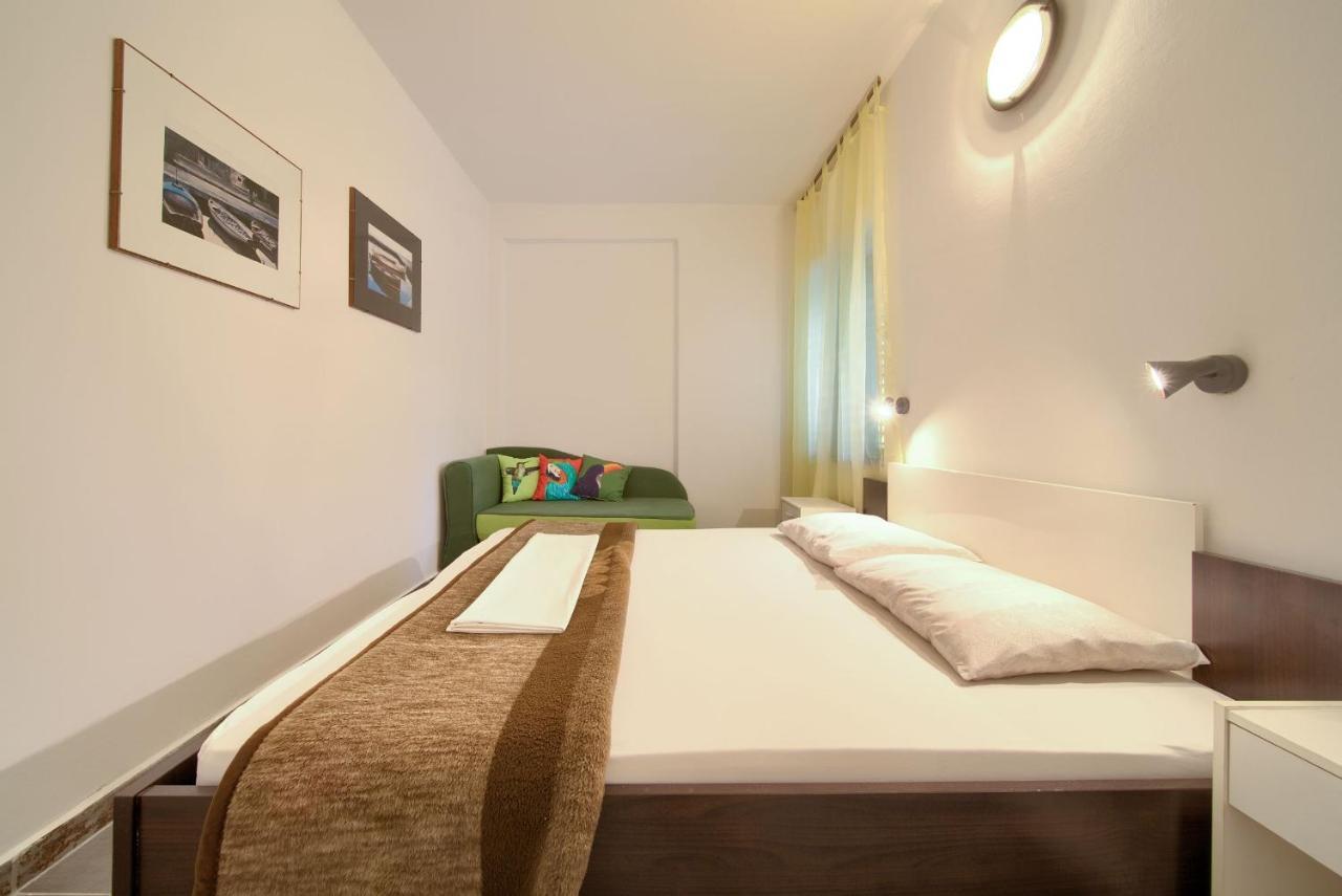 Apartments Dubravka 克尔克 外观 照片